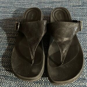 Aetrex Rita style orthopedic adjustable thong sandals size 9- 9.5
